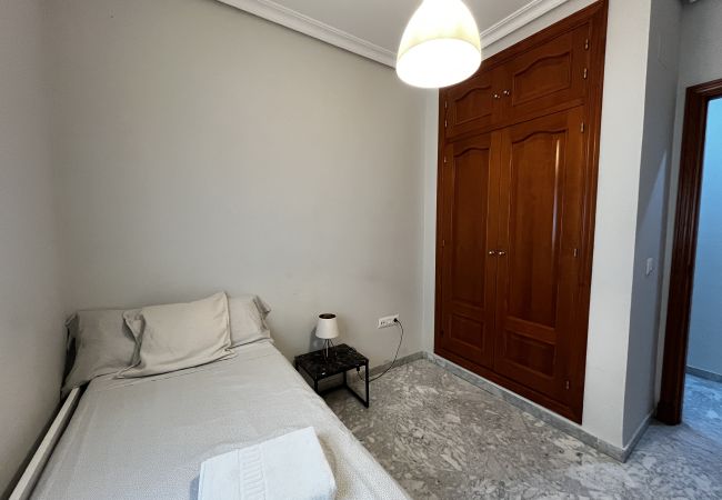 Apartamento en Cádiz - Las Gemelas de Benjumeda Ascensor Grupo AC Gestión Apartamento en Cádiz - Las Gemelas de Benjumeda Ascensor Grupo AC Gestión