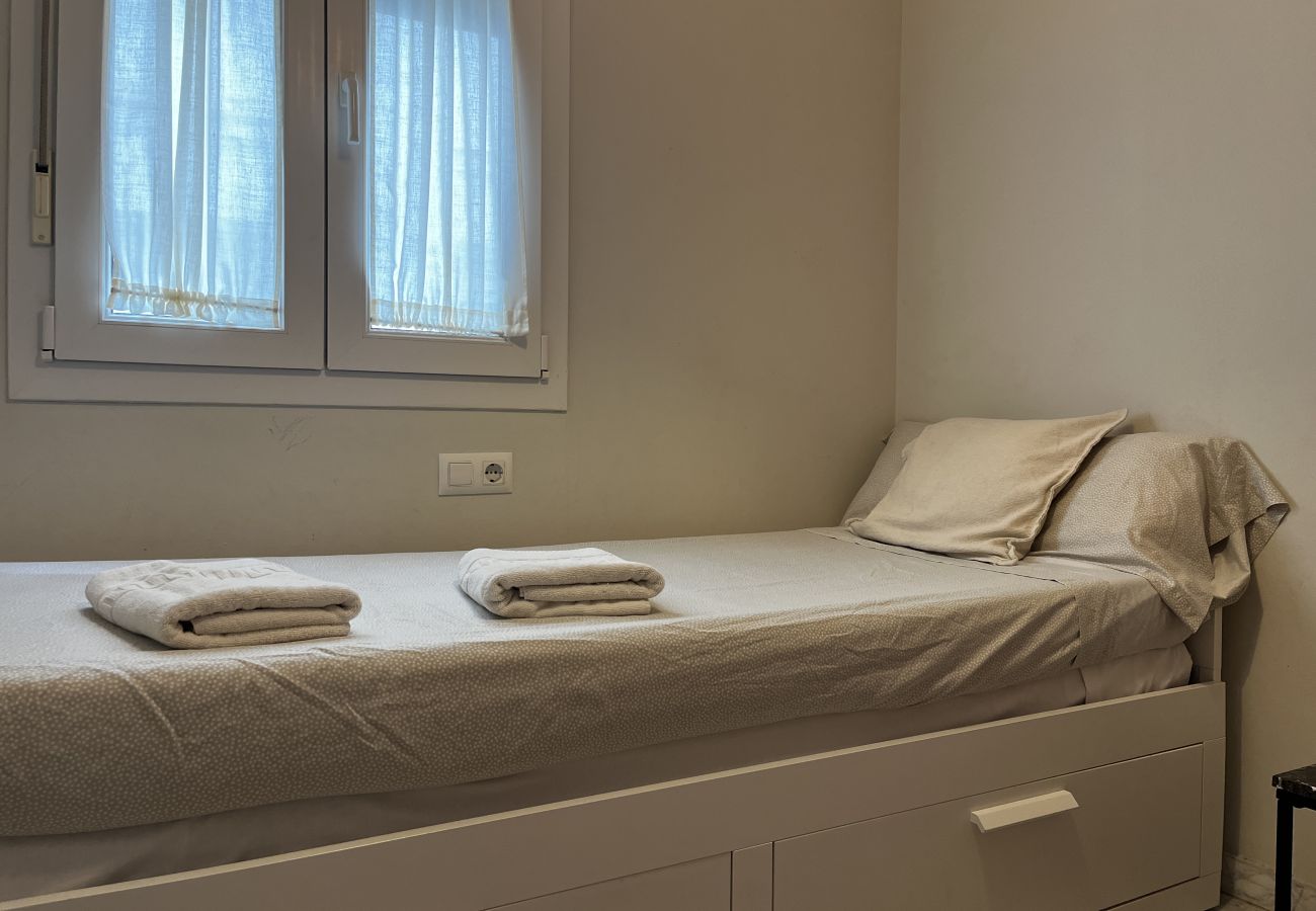 Apartamento en Cádiz - Las Gemelas de Benjumeda Ascensor Grupo AC Gestión Apartamento en Cádiz - Las Gemelas de Benjumeda Ascensor Grupo AC Gestión