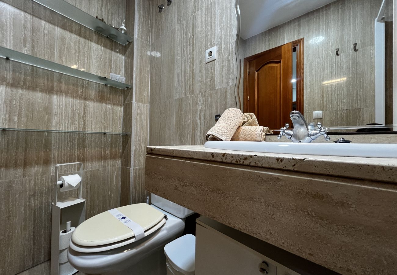 Apartamento en Cádiz - Las Gemelas de Benjumeda Ascensor Grupo AC Gestión Apartamento en Cádiz - Las Gemelas de Benjumeda Ascensor Grupo AC Gestión