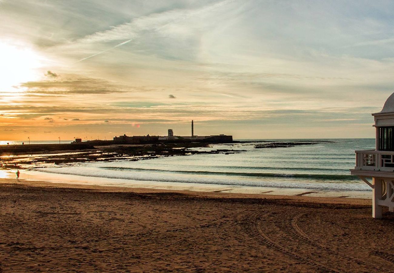 Apartamento en Cádiz - La Gaviota Playa, Park y Ascensor Grupo AC Gestión Apartamento en Cádiz - La Gaviota Playa, Park y Ascensor Grupo AC Gestión