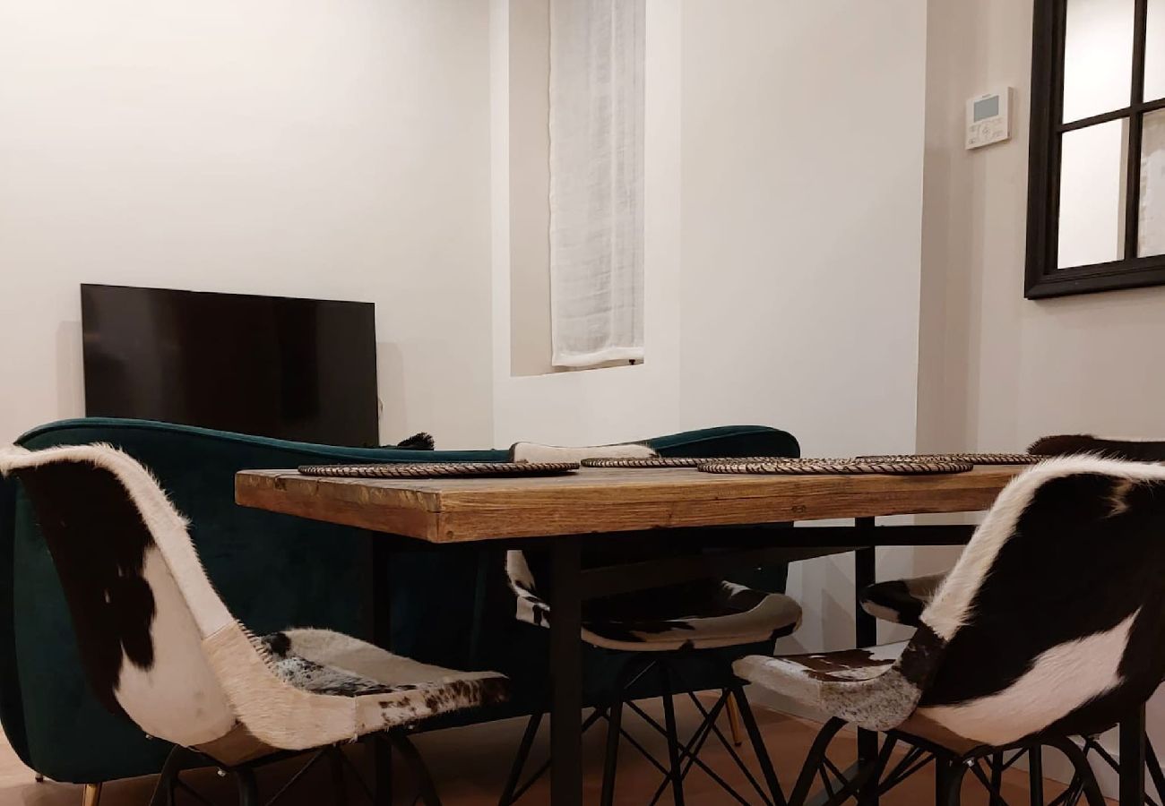 Apartamento en Cádiz - HIDDEN GEM. Pasquin Suites in Mercado central