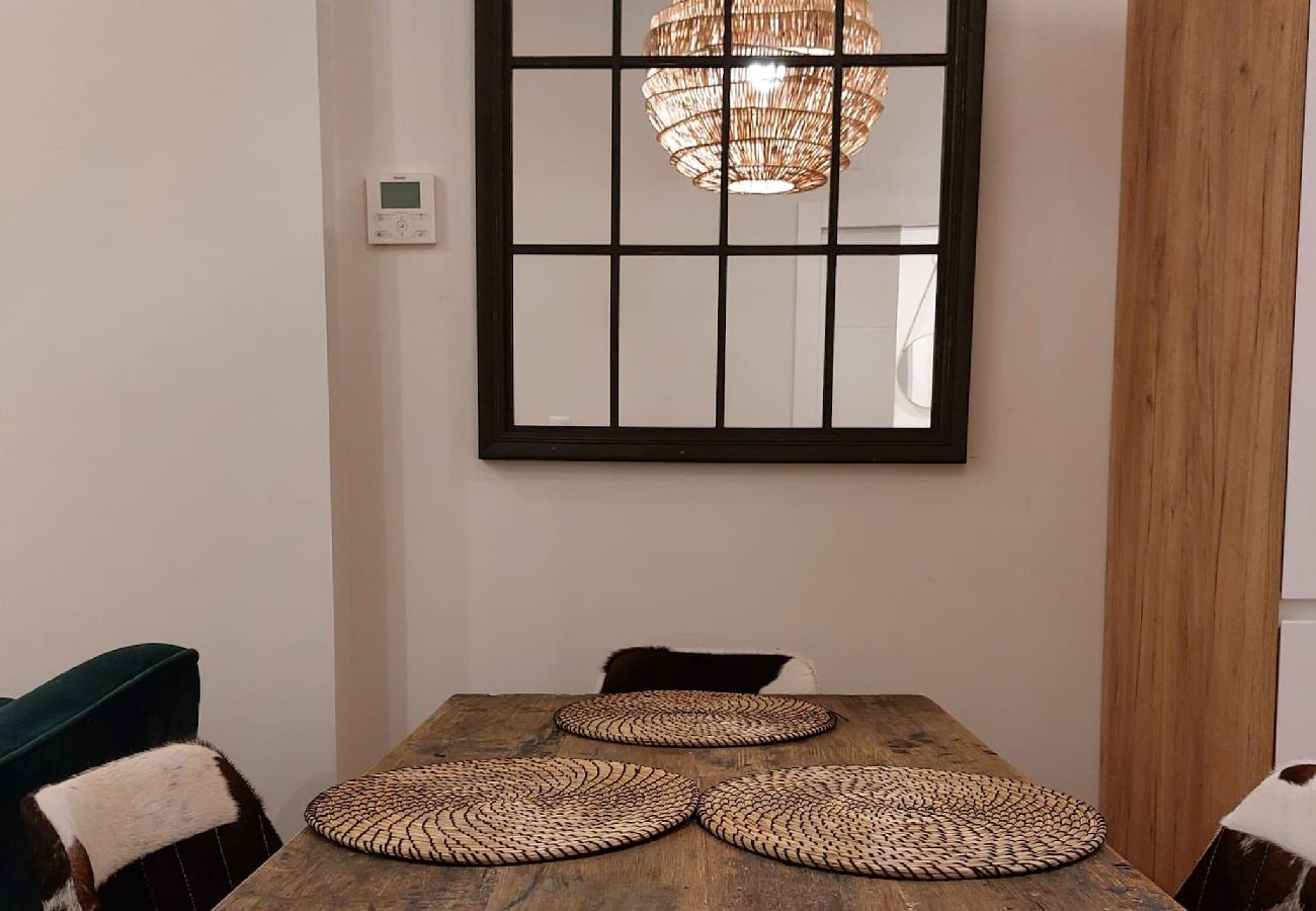 Apartamento en Cádiz - HIDDEN GEM. Pasquin Suites in Mercado central