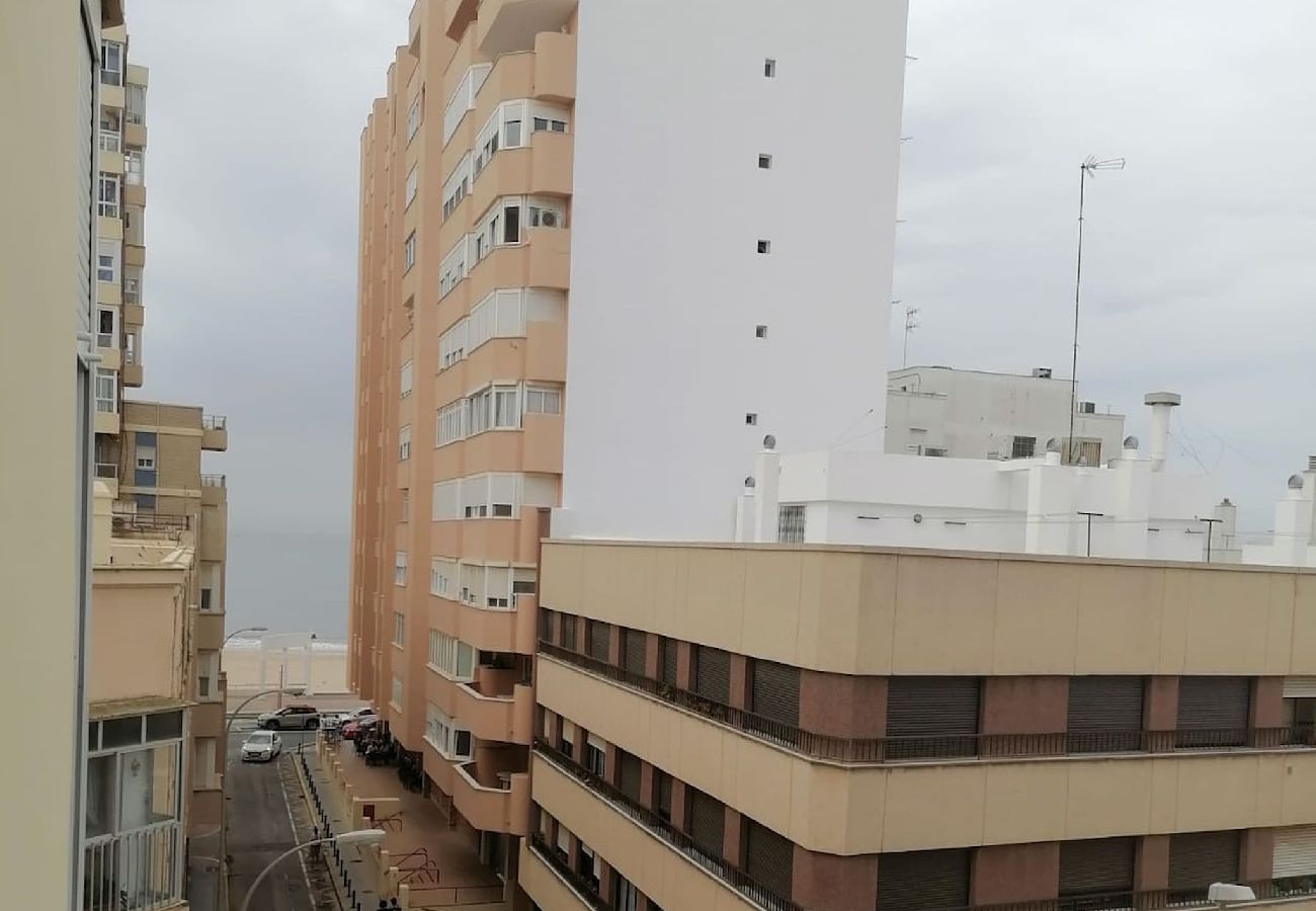 Apartamento en Cádiz - Keka en Playa la Victoria Grupo AC Gestion