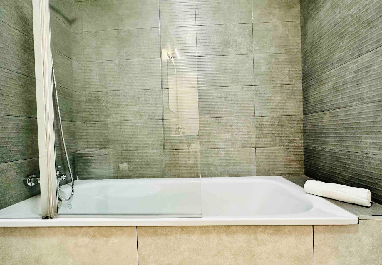 Apartamento en Cádiz - Home Arena Blanca Grupo AC Gestion Apartamento en Cádiz - Home Arena Blanca Grupo AC Gestion