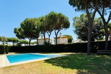 Villa en Chiclana de la Frontera - Villa Hoyo 27 con Piscina Grupo AC Gestión