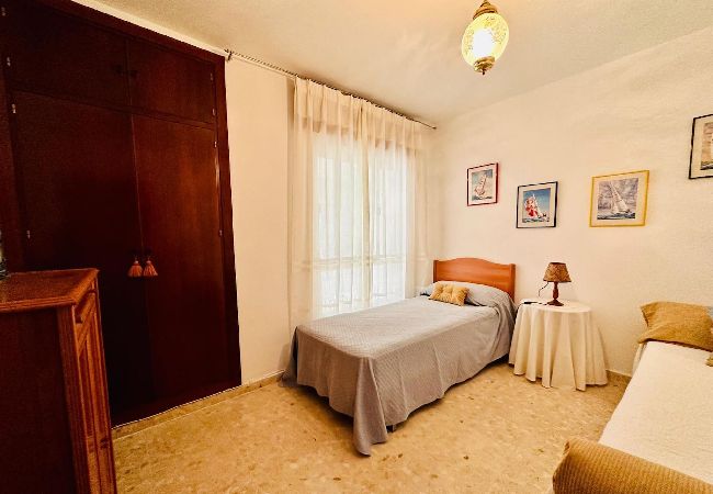 Apartamento en Cádiz - Avenida Portugal con Ascensor Grupo AC Gestión Apartamento en Cádiz - Avenida Portugal con Ascensor Grupo AC Gestión