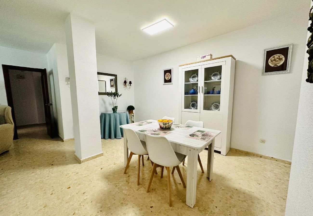 Apartamento en Cádiz - Avenida Portugal con Ascensor Grupo AC Gestión Apartamento en Cádiz - Avenida Portugal con Ascensor Grupo AC Gestión