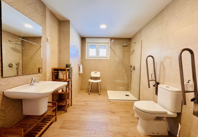 Apartamento en Cádiz - La Muralla 203 Adaptado Grupo AC Gestion Apartamento en Cádiz - La Muralla 203 Adaptado Grupo AC Gestion