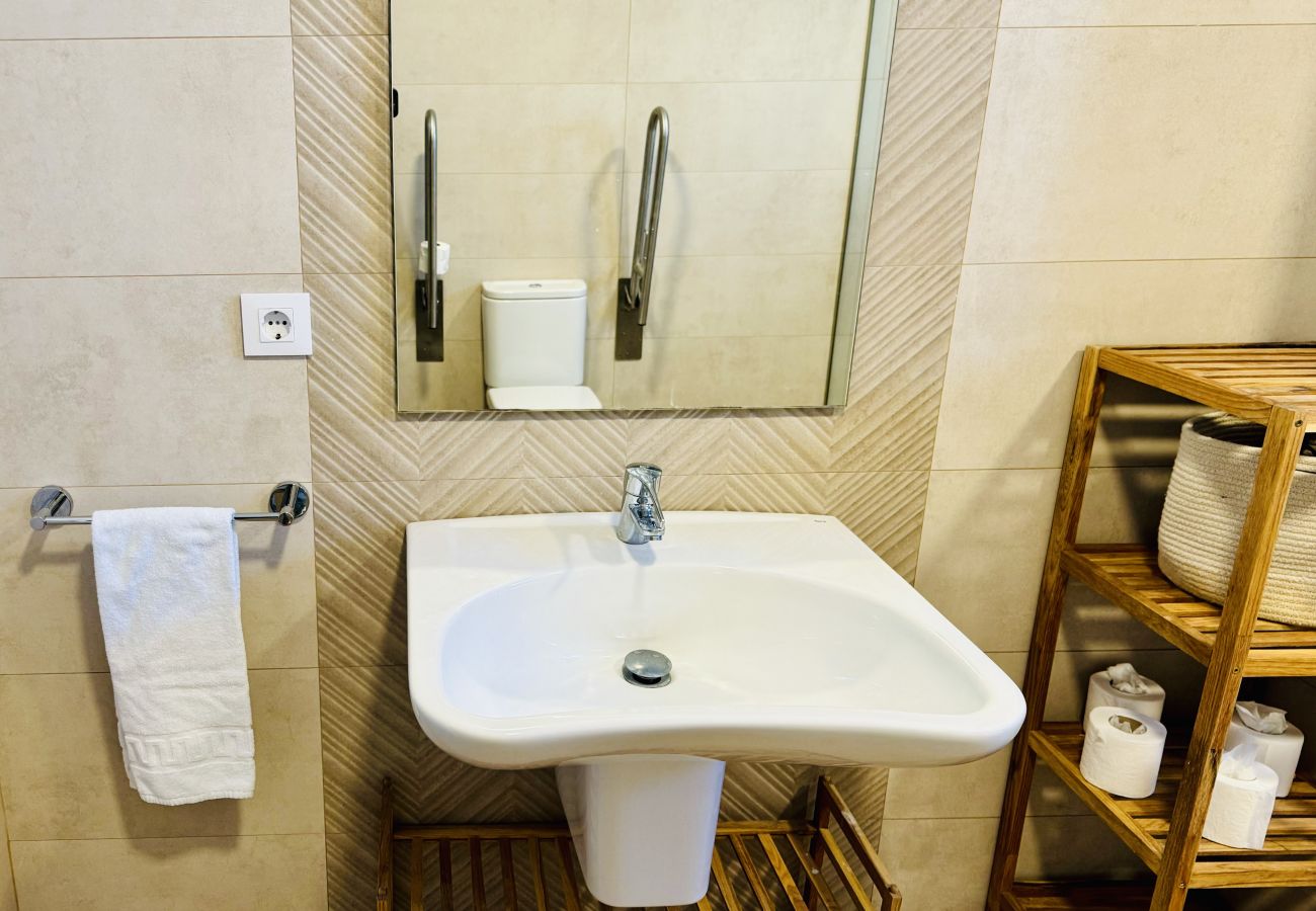 Apartamento en Cádiz - La Muralla 203 Adaptado Grupo AC Gestion Apartamento en Cádiz - La Muralla 203 Adaptado Grupo AC Gestion