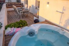 Apartamento en Cádiz - Jacuzzi en la Caleta y park free Grupo AC Gestion