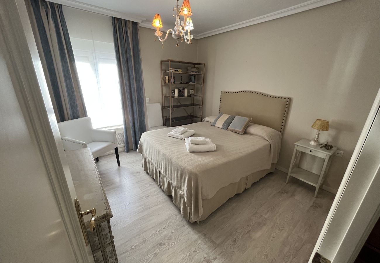 Apartamento en Cádiz - Hidden Gem Playa Helios con Parking Free Apartamento en Cádiz - Hidden Gem Playa Helios con Parking Free