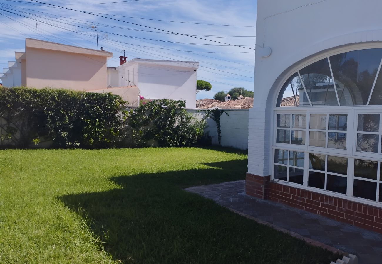 Chalet en Chiclana de la Frontera - Doña Violeta con Jardín Grupo AC Gestión