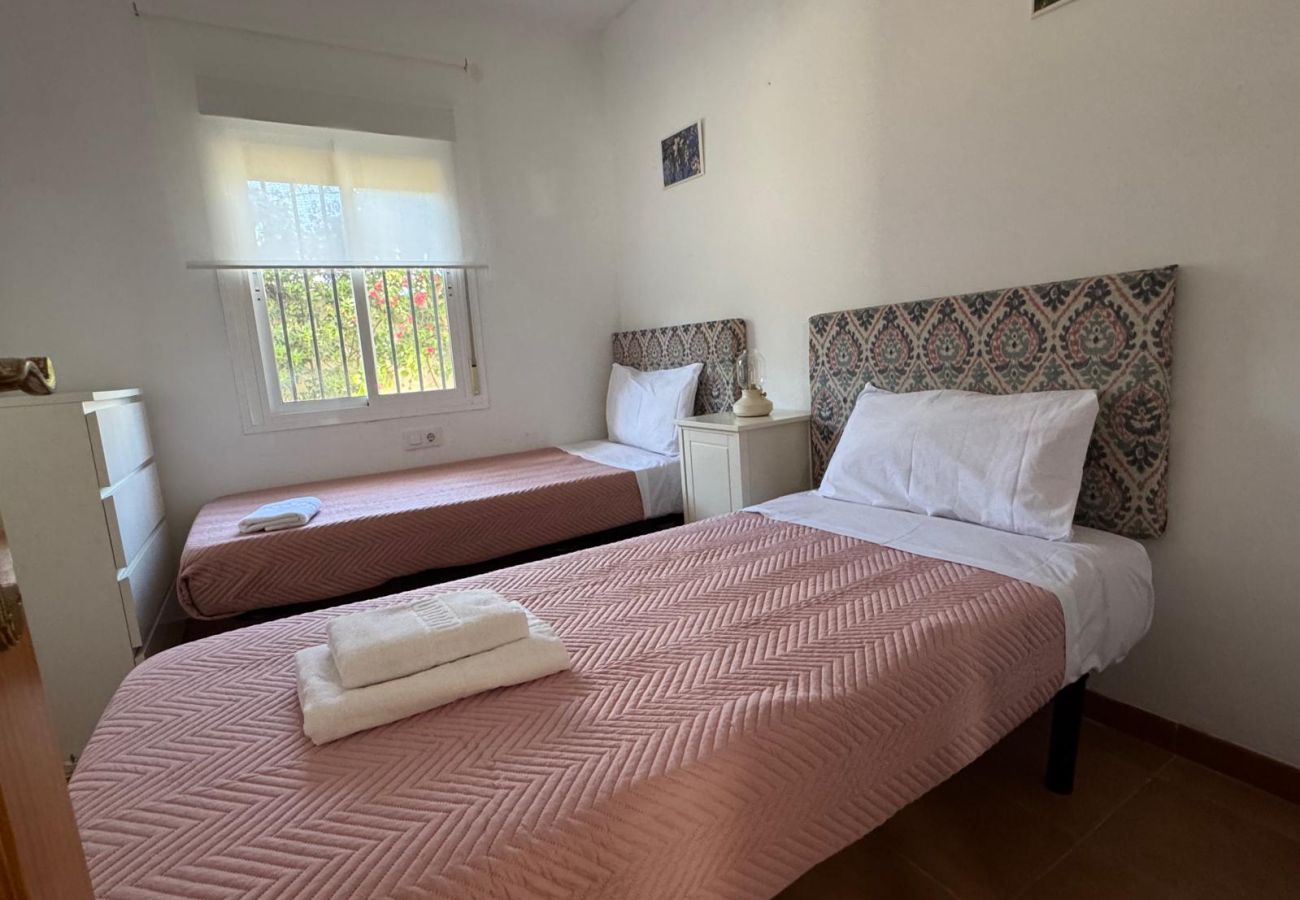 Chalet en Chiclana de la Frontera - Doña Violeta con Jardín Grupo AC Gestión